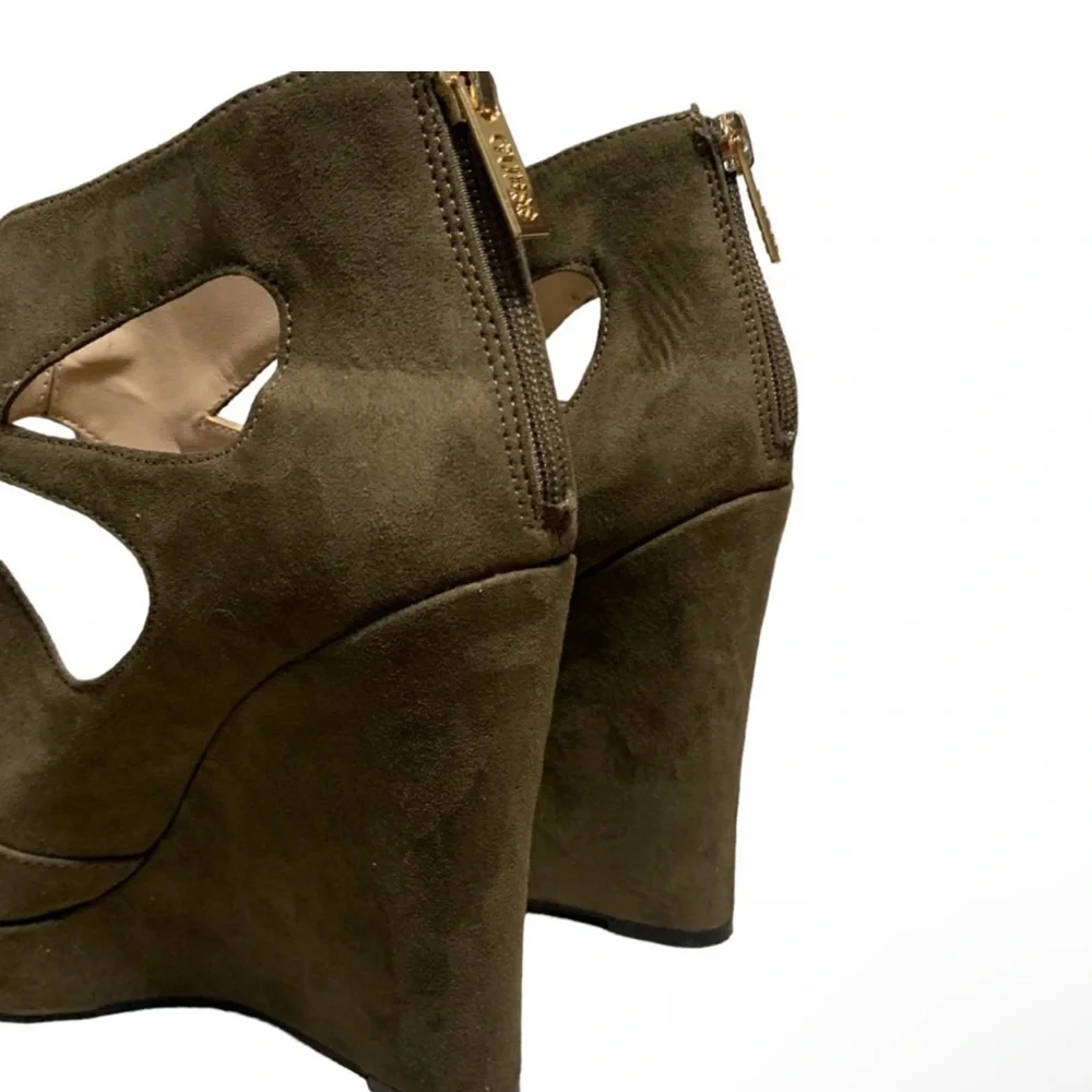 GUESS wedges olive green faux suede peep toe cutout shoes size 8.5